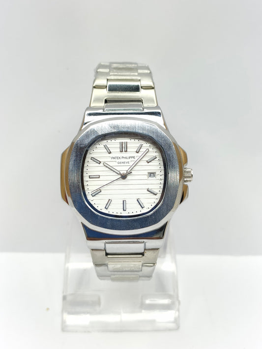 Luxury Silver Dial Men's Wristwatch with Date